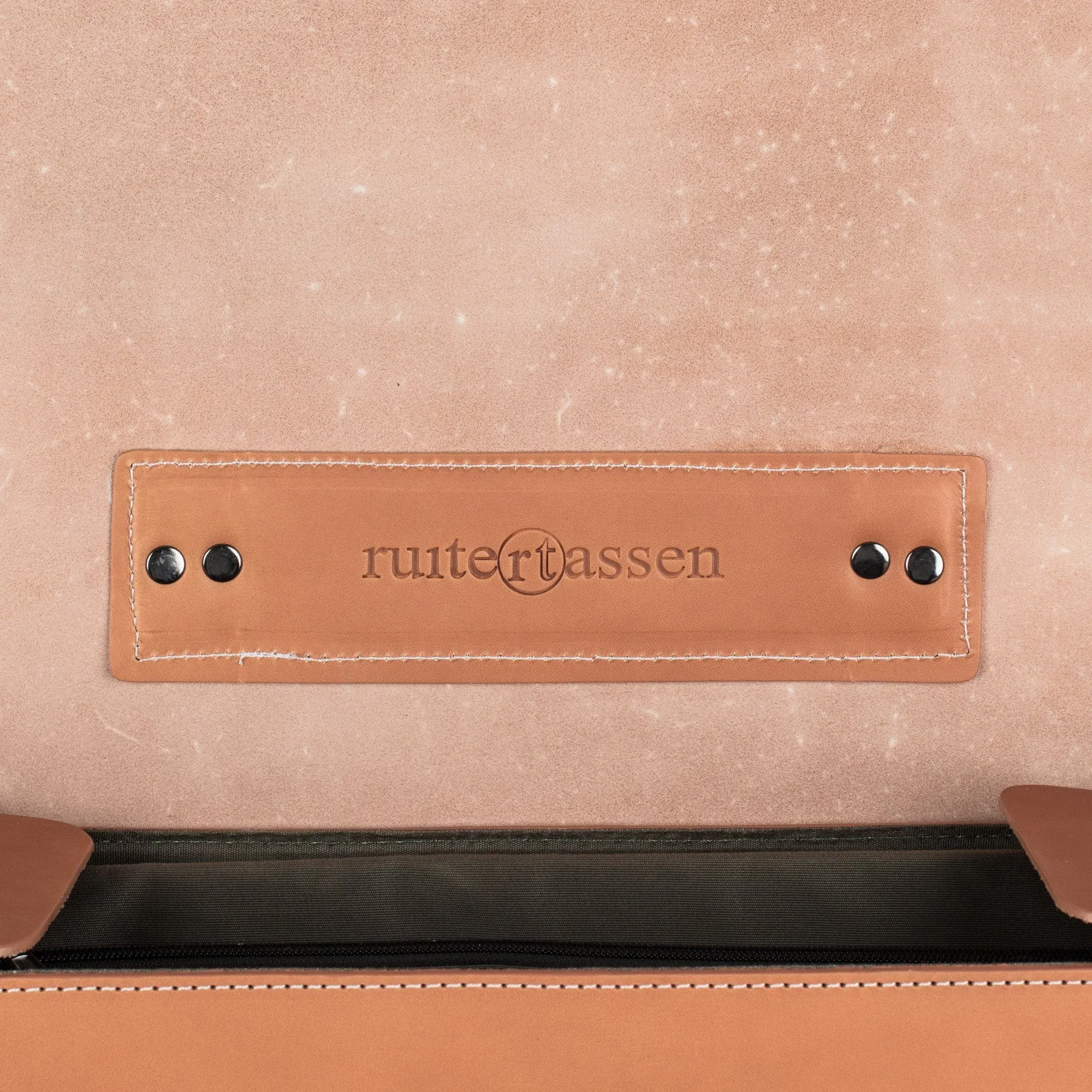 Ruitertassen Classic 2178 Leather Messenger Bag, Natural